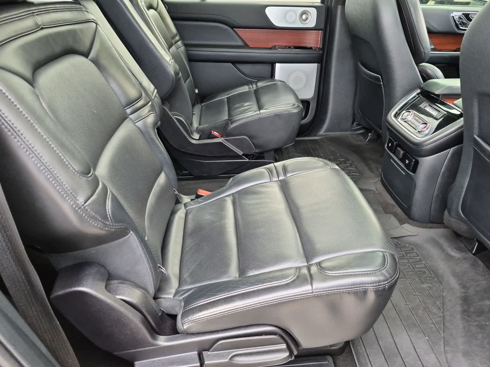 Used 2020 Lincoln Navigator L Reserve w/ Luxury Package AWD/4WD image 21