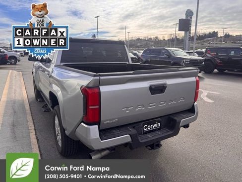 Used 2025 Toyota Tacoma SR5 image 5