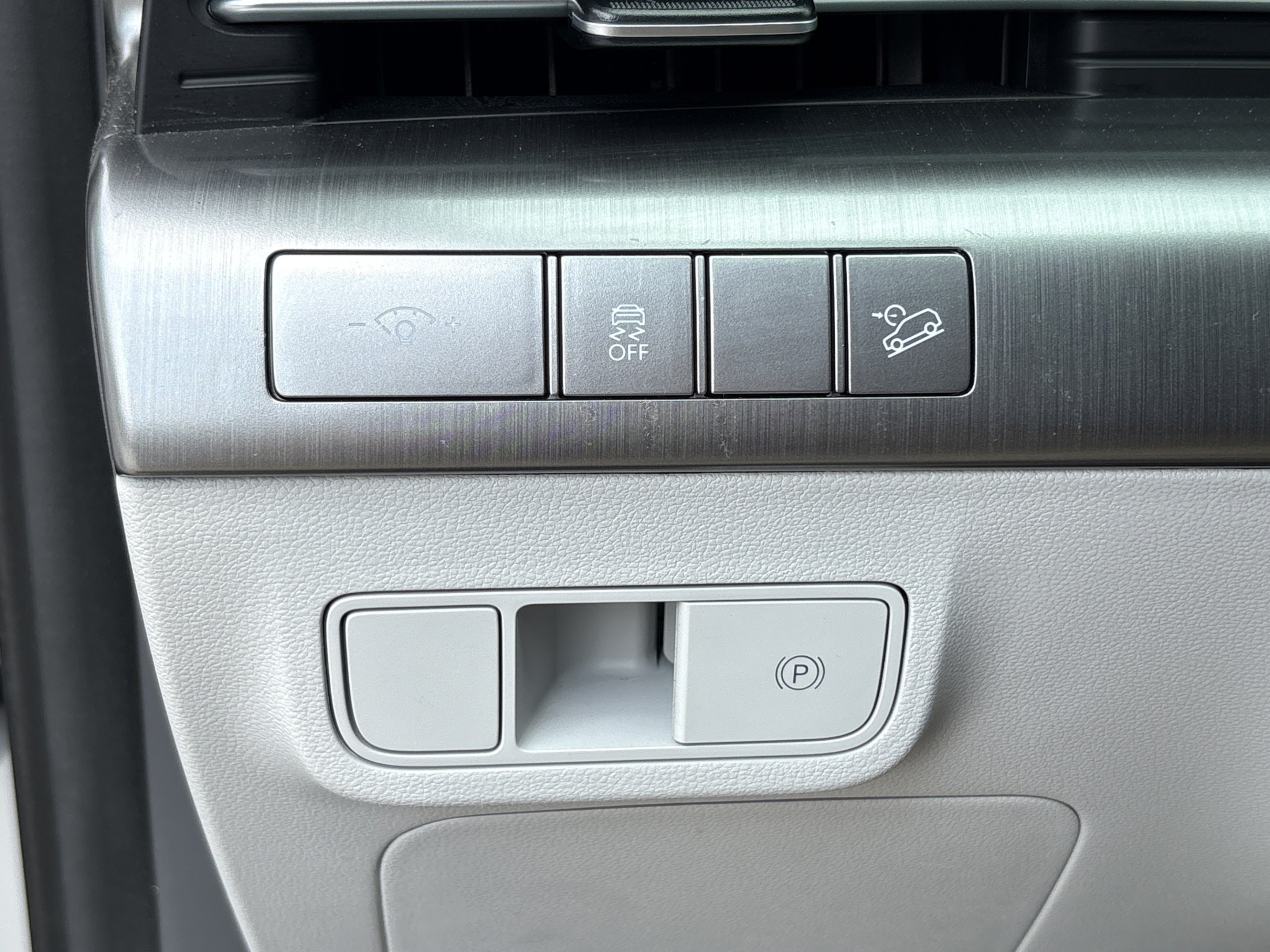 Used 2025 Hyundai Kona SEL FWD image 20