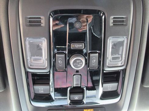 New 2026 GMC Yukon AT4 Ultimate AWD/4WD image 32