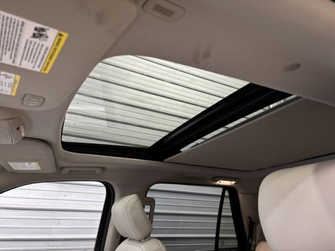 Used 2019 Ford Expedition Platinum image 22