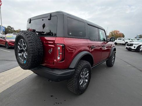 New 2025 Ford Bronco Badlands image 4