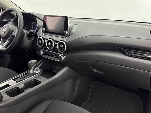 Used 2025 Nissan Sentra SV image 22