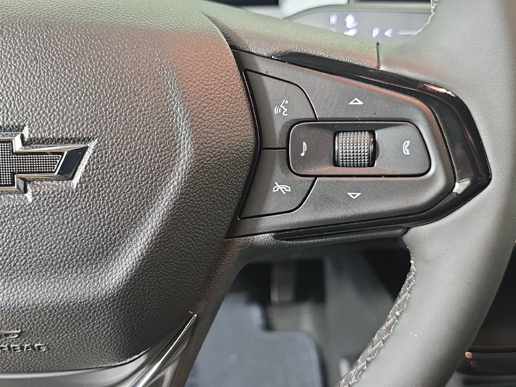 New 2027 Chevrolet Bolt LT w/ Comfort Package FWD image 14