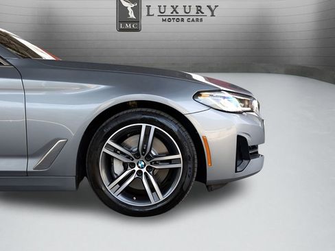 Used 2023 BMW 530i xDrive w/ Premium Package AWD/4WD image 10