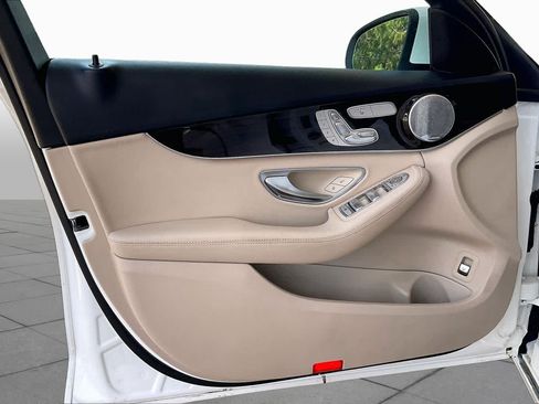 Used 2021 Mercedes-Benz C 300 Sedan image 19