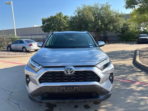 Used 2022 Toyota RAV4 XLE Premium AWD/4WD image 2