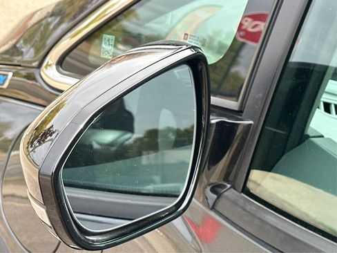 Used 2021 Chevrolet Bolt LT image 25