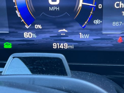 Used 2026 Chevrolet Silverado EV Trail Boss AWD/4WD image 39
