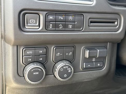 Used 2023 Chevrolet Tahoe Z71 w/ Luxury Package image 24