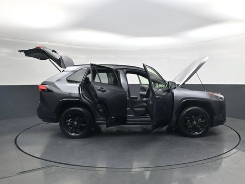 Used 2023 Toyota RAV4 SE AWD/4WD image 43