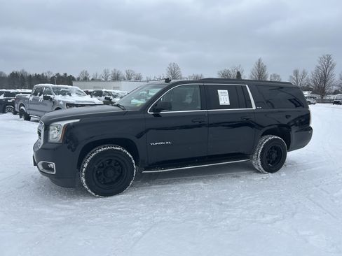 Used 2015 GMC Yukon XL SLE image 8