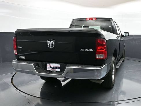 Used 2024 RAM 1500 Classic SLT AWD/4WD image 17