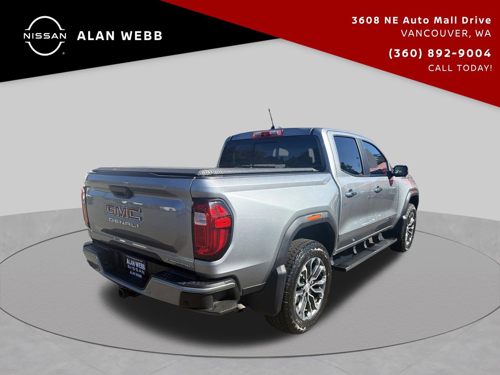 Used 2023 GMC Canyon Denali AWD/4WD image 3
