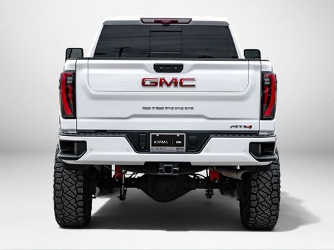 Used 2024 GMC Sierra 2500 AT4 w/ AT4 Premium Plus Package AWD/4WD image 7