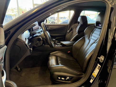 Used 2022 BMW M5 w/ Executive Package image 36