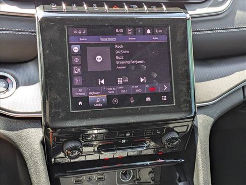 New 2025 Jeep Grand Cherokee L Altitude AWD/4WD image 13