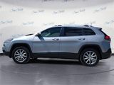 Used 2018 Jeep Cherokee Limited image 2