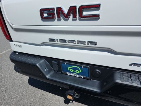Certified 2024 GMC Sierra 1500 AT4X AWD/4WD image 4
