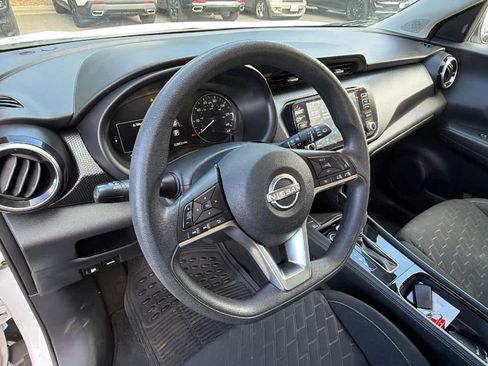 Used 2023 Nissan Kicks SV FWD image 10