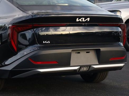 New 2025 Kia K4 EX image 8