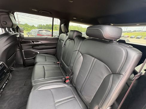 Used 2023 Jeep Wagoneer Series II w/ Rear Seat Video Group 1 AWD/4WD image 20