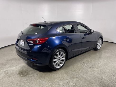 Used 2017 MAZDA MAZDA3 Touring image 3