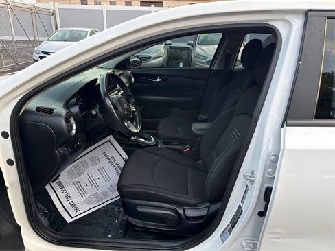 Used 2019 Kia Forte S w/ S Premium Package FWD image 9