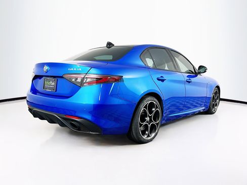 Used 2024 Alfa Romeo Giulia Veloce RWD image 9