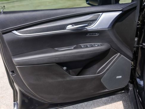 Certified 2024 Cadillac XT5 Sportv w/ Technology Package AWD/4WD image 25