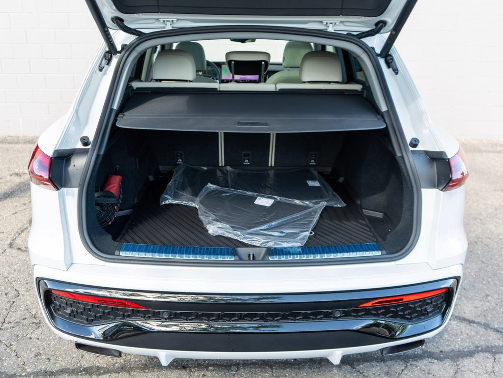 New 2026 Audi Q5 Premium Plus AWD/4WD image 6