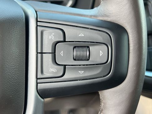 Used 2022 GMC Yukon SLT w/ SLT Luxury Package RWD image 26