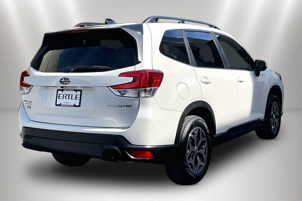 Certified 2024 Subaru Forester Premium AWD/4WD image 5