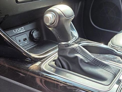 Used 2015 Kia Sorento LX image 11