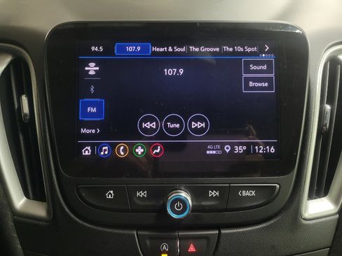 Used 2022 Chevrolet Malibu LT image 25