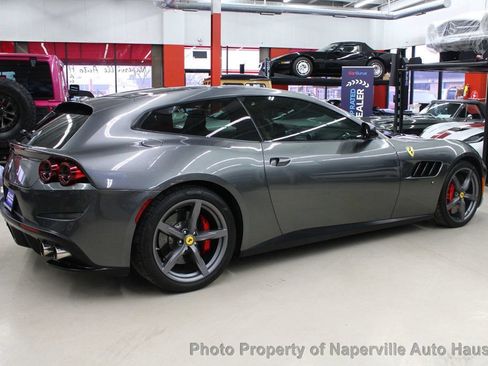 Used 2017 Ferrari GTC4Lusso AWD/4WD image 78