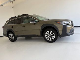 Used 2025 Subaru Outback Premium AWD/4WD video 1