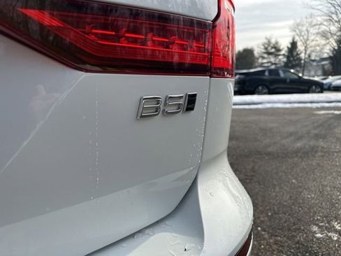 Certified 2025 Volvo V60 B5 Cross Country Plus image 38