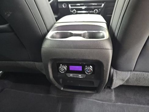 Used 2025 Chevrolet Traverse LT AWD/4WD image 21