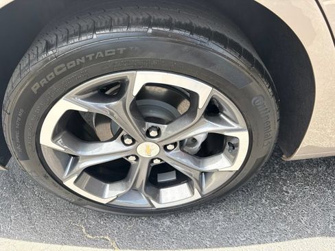 Used 2024 Chevrolet Malibu LT FWD image 7
