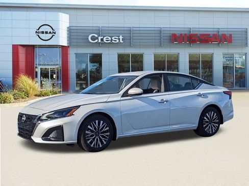 New 2026 Nissan Altima 2.5 SV FWD image 1
