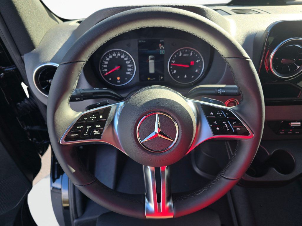 New 2026 Mercedes-Benz Sprinter 2500 image 33