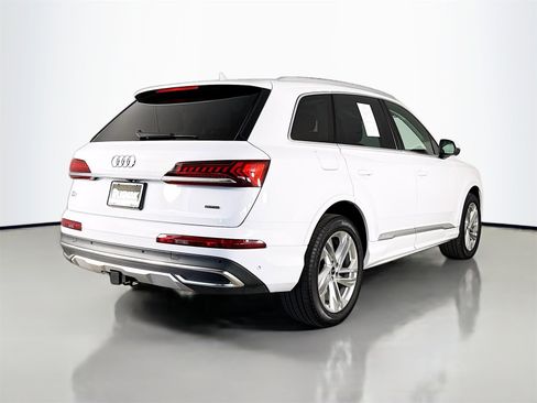 Used 2023 Audi Q7 2.0T Premium w/ Convenience Package image 7