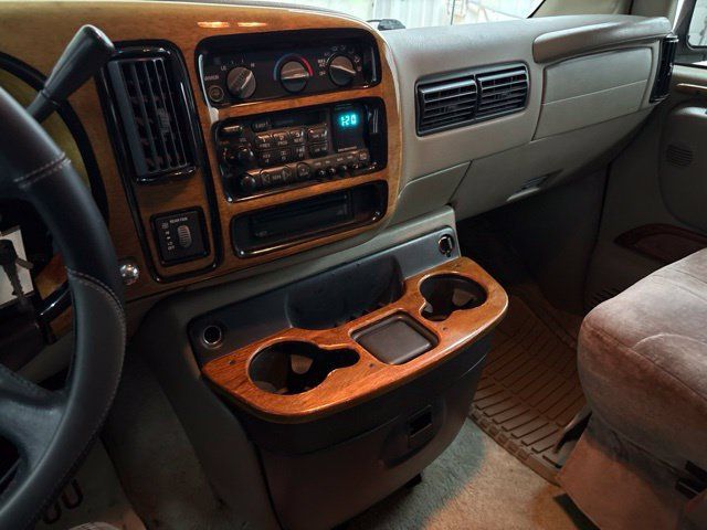 Used 1998 Chevrolet Express 1500 RWD image 29