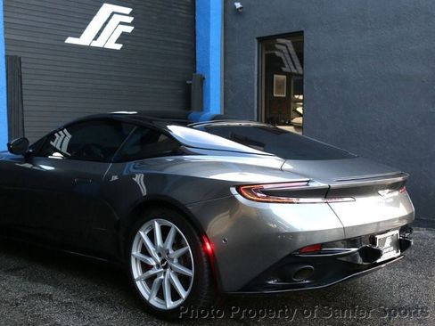 Used 2019 Aston Martin DB11 Coupe RWD image 5
