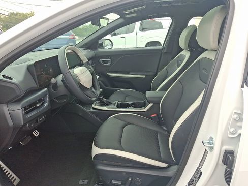 New 2025 Kia K4 GT-Line Turbo FWD image 9