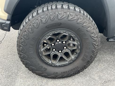 Used 2024 Chevrolet Colorado ZR2 w/ ZR2 Bison Edition image 13