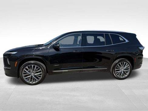 Used 2025 Buick Enclave Avenir w/ Super Cruise Package AWD/4WD image 2