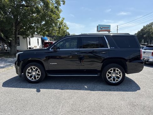 Used 2018 GMC Yukon SLE w/ SLE Value Package image 2