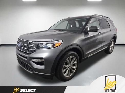 Used 2023 Ford Explorer XLT w/ Equipment Group 202A AWD/4WD image 1